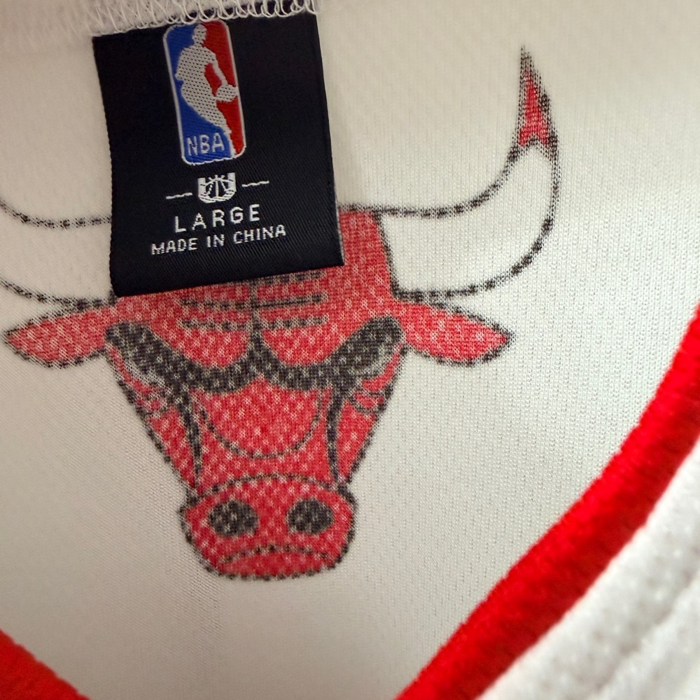 NBA Bulls White and Red Button-Up Jersey - Picture 2 of 3